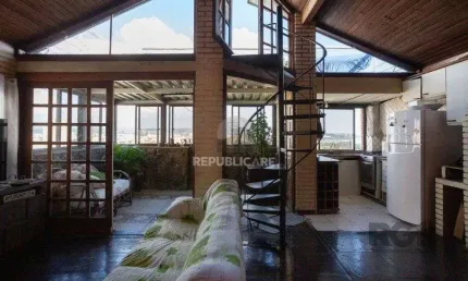 Cobertura 2 Quartos com Terraço, Lareira e Vaga no Centro Histórico - 93m² - Cen