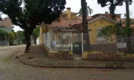 Casa 3 dormitórios à venda Santo Antônio Porto Alegre/RS