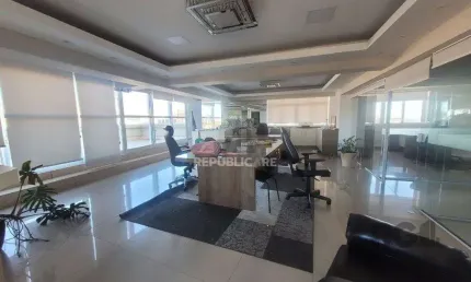Andar inteiro na galeria malcom 22º - sala comercial linda e reformada