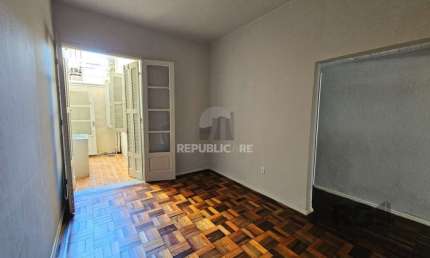 Apartamento 2 dormitórios à venda Cidade Baixa Porto Alegre/RS