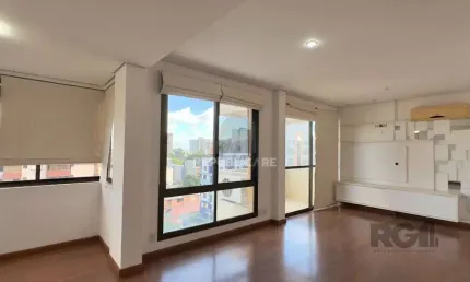 MARAVILHOSA COBERTURA COM VISTA DEFINIDA E MUITA CLARIDADE NO MENINO DEUS