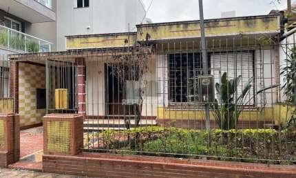 Casa com 2 quartos à venda na Rua Grão Pará, 35, Menino Deus, Porto Alegre