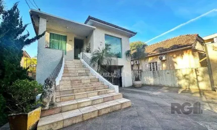 Casa comercial ou residencial com 14 vagas próxima á av. teresópolis