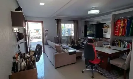 Casa com 2 quartos à venda na Avenida Nossa Senhora de Guadalupe, 1011, Hípica, Porto Alegre
