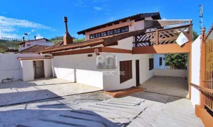 Casa para Venda - 185.29m², 4 dormitórios, sendo 2 suites, Teresópolis
