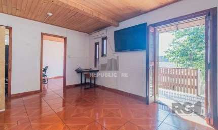 Casa com 4 dormitórios no bairro Santa Maria Goretti