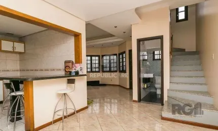 Casa com 3 quartos à venda na Rua Tomé Antônio de Souza, 267, Campo Novo, Porto Alegre
