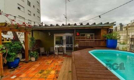 Cobertura 125m² - 3 dormitórios, 2 vagas no bairro Petrópolis