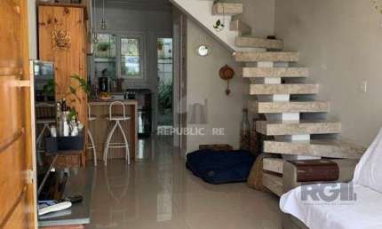 Casa em condomínio 69m² - 2 dormitórios suítes, 1 vaga no bairro Cavalhada