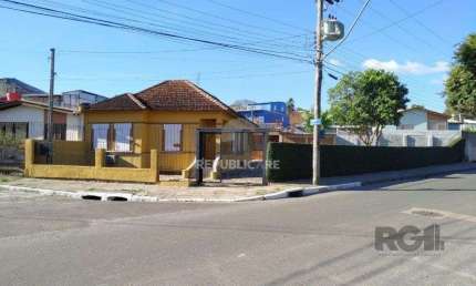 Casa com 3 quartos à venda na Rua Amália Figueiroa, 190, Partenon, Porto Alegre