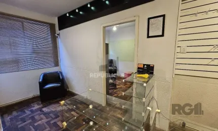 Sala comercial à venda na Rua Vigário José Inácio, 371, Centro Histórico, Porto Alegre