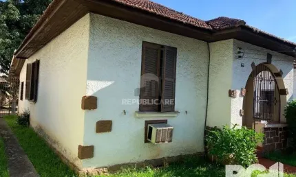 Casa 3 dormitórios à venda Passo da Areia Porto Alegre/RS