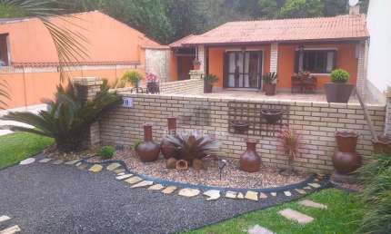 Casa para Venda - 198m², 2 dormitórios, 2 vagas - Belém Novo