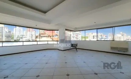 Cobertura com 222m² privativos, 3 quartos, 1 suite, lareira, piscina, 2 vagas no