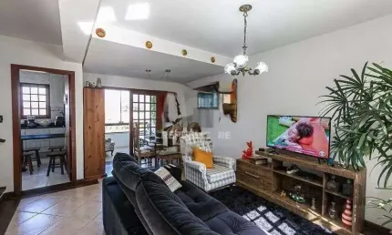 Casa com 161m² e 3 dormitórios com suíte, piscina no bairro Espírito Santo em PO
