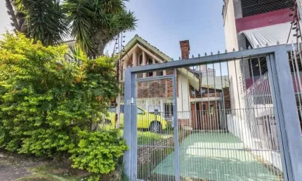 Casa Para Comprar com 3 quartos e 3 vagas no Rio Branco