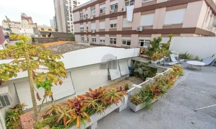 Casa para Venda - 222m², 3 dormitórios, sendo 3 suites, 2 vagas - Menino Deus