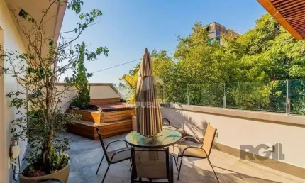 Excelente cobertura de 182m² com 3 dormitórios e 2 vagas.