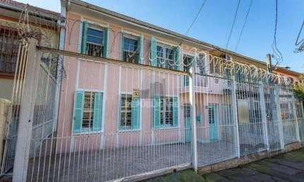 Casa 4 dormitórios à venda Medianeira Porto Alegre/RS