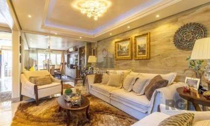 Casa 280m² - 3 dormitórios, 1 suíte, 2 vagas no bairro Jardim Itú