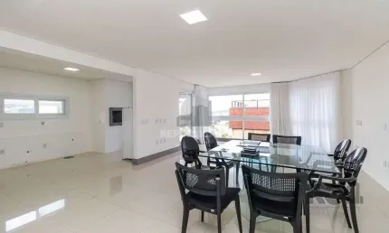 Excelente cobertura de 238m² com 3 dormitórios e 2 vagas.