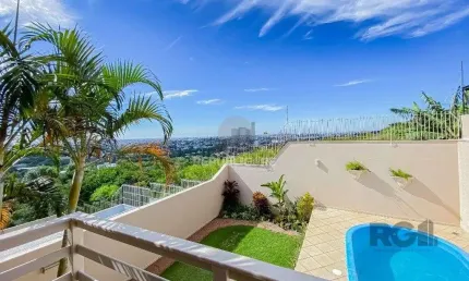 Casa alto padrão, 500m² privativos com linda vista da cidade no Morro Apamecor