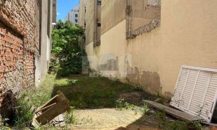 Terreno com projeto aprovado para construção de prédio no Centro Histórico