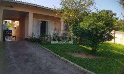 Casa para Venda - 252m², 3 dormitórios, 2 vagas - Belém Novo