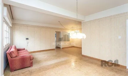 Apartamento no bairro floresta de 3 dormitórios e vaga desocupado