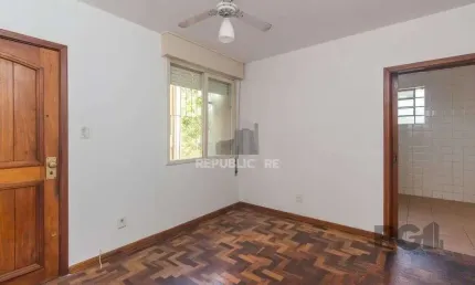 Apartamento com 3 quartos à venda na Rua Carlos Ferreira, 305, Teresópolis, Porto Alegre