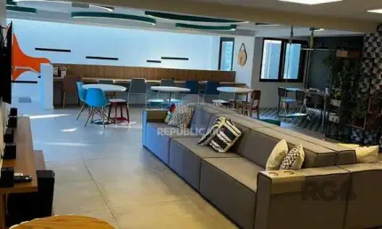 APARTAMENTO 1 DORMITÓRIO, SUÍTE, 2 VAGAS DE GARAGEM, BAIRRO FLORESTA, PORTO ALEG