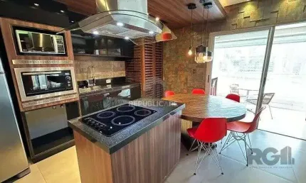 Apartamento 2 dormitórios, sendo 1 suíte, 77 m² de área privativa e 2 vaga(s) de