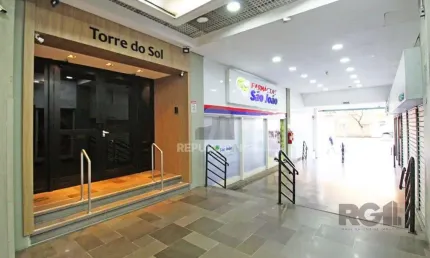 Apartamento de dois dormitórios e uma suíte no Centro Histórico de Porto Alegre