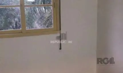 Apartamento de 03 dormitórios, sala, cozinha, banheiro. Condomínio  com salão de