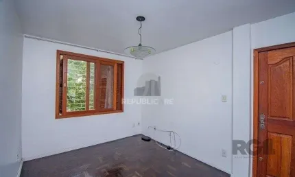 Excelente apartamento de 78m² com 3 dormitórios no bairro petrópolis.