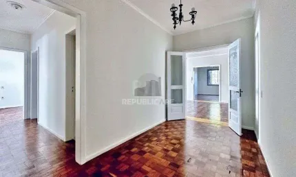Apartamento com 3 quartos à venda na Rua Eça de Queiroz, 982, Petrópolis, Porto Alegre