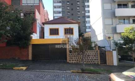 Casa para Venda - 247.5m², 3 dormitórios, 2 vagas - Petrópolis