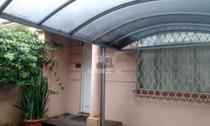 Casa para Venda - 140m², 3 dormitórios, 3 vagas - Santo Antonio