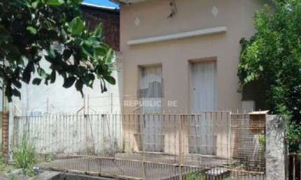 Casa para Venda - 250m², 3 dormitórios, Santo Antonio