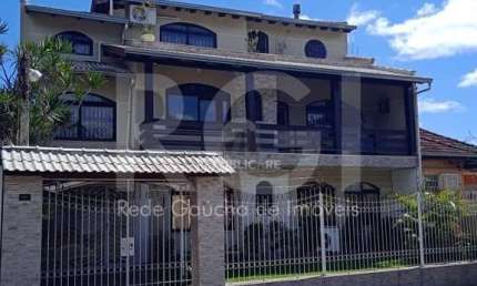 Casa para Venda - 750m², 6 dormitórios, sendo 3 suites, 4 vagas - Partenon