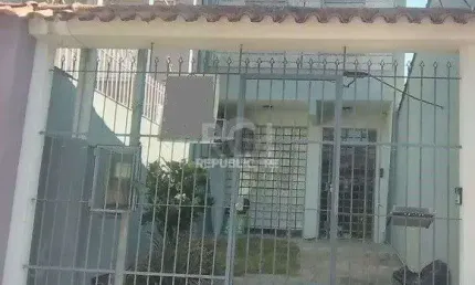 Casa para venda - 100m², 3 dormitórios, 1 vaga - menino deus