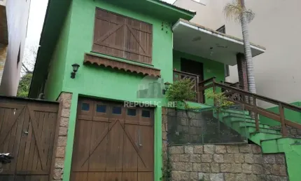 Casa para Venda - 170m², 3 dormitórios, 3 vagas - Nonoai, Porto Alegre