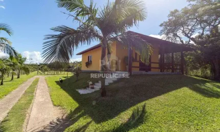 Sítio para Venda - 393m², 3 dormitórios, 6 vagas - Belém Novo