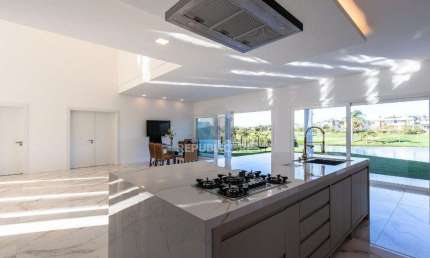 Casa Condominio para Venda - 388m², 5 dormitórios, sendo 3 suites, 4 vagas - Ter