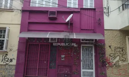 Prédio comercial,280,50m2 de área de terreno,na Cidade baixa