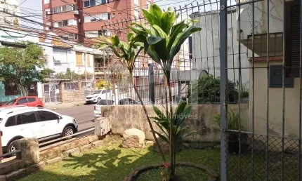 Casa para Venda - 130m², 2 dormitórios, 1 vaga - Cidade Baixa