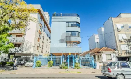 Apartamento de um dormitório, sacada e uma vaga de garagem no bairro Rio Branco
