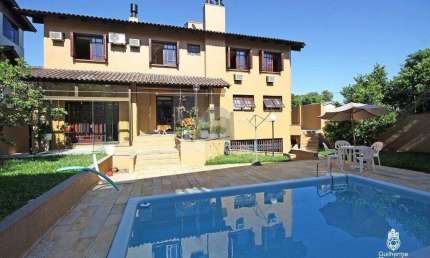 Casa para Venda - 275.72m², 4 dormitórios, sendo 3 suites, 4 vagas - Glória