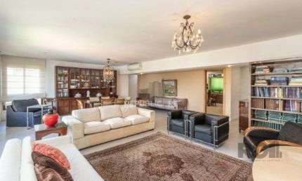 Apartamento de 3 dormitórios (sendo 3 suítes)bem localizado, no bairro Auxiliado