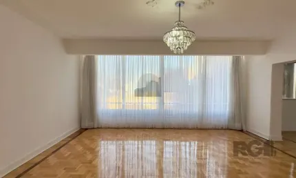 Super apartamento reformado de 3 dormitórios em ótima localização na duque